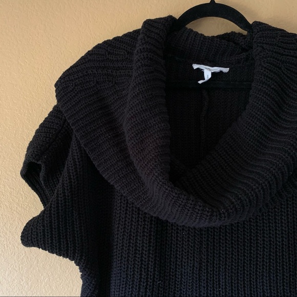 BCBGeneration Oversized Off The Shoulder Black Sweater Dress. XS/S - Picture 3 of 7